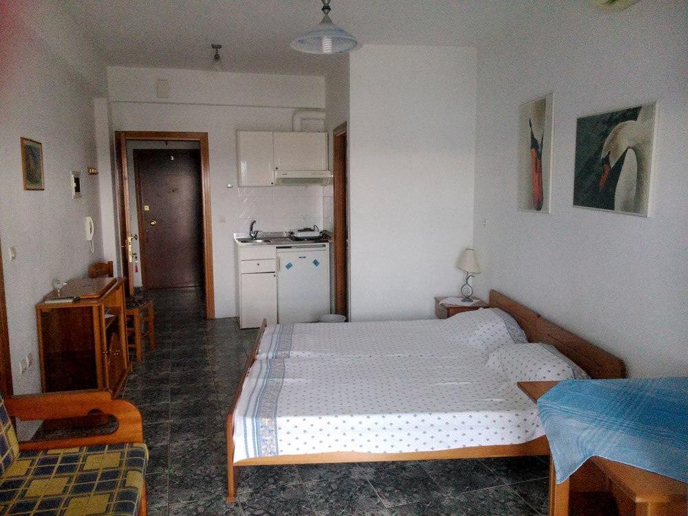 Peristerianos Apartments Nea Skioni Exterior photo